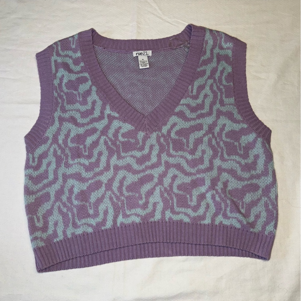 Purple and Blue Funky Patterned Sweater Vest Size XL Like New V-Neck Knit
